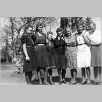 001-0361 Junge Damen aus Allenburg 1944.jpg